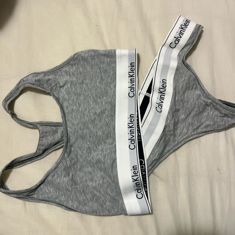 NWOT Calvin Klein Gray Sports Bra and Thong Matching Set